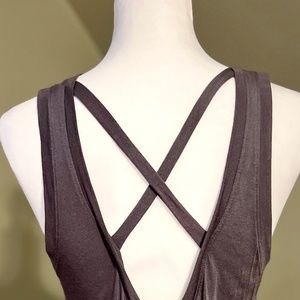 ❌ SOLD ❌ GRAY CRISS CROSS BACK TANK
